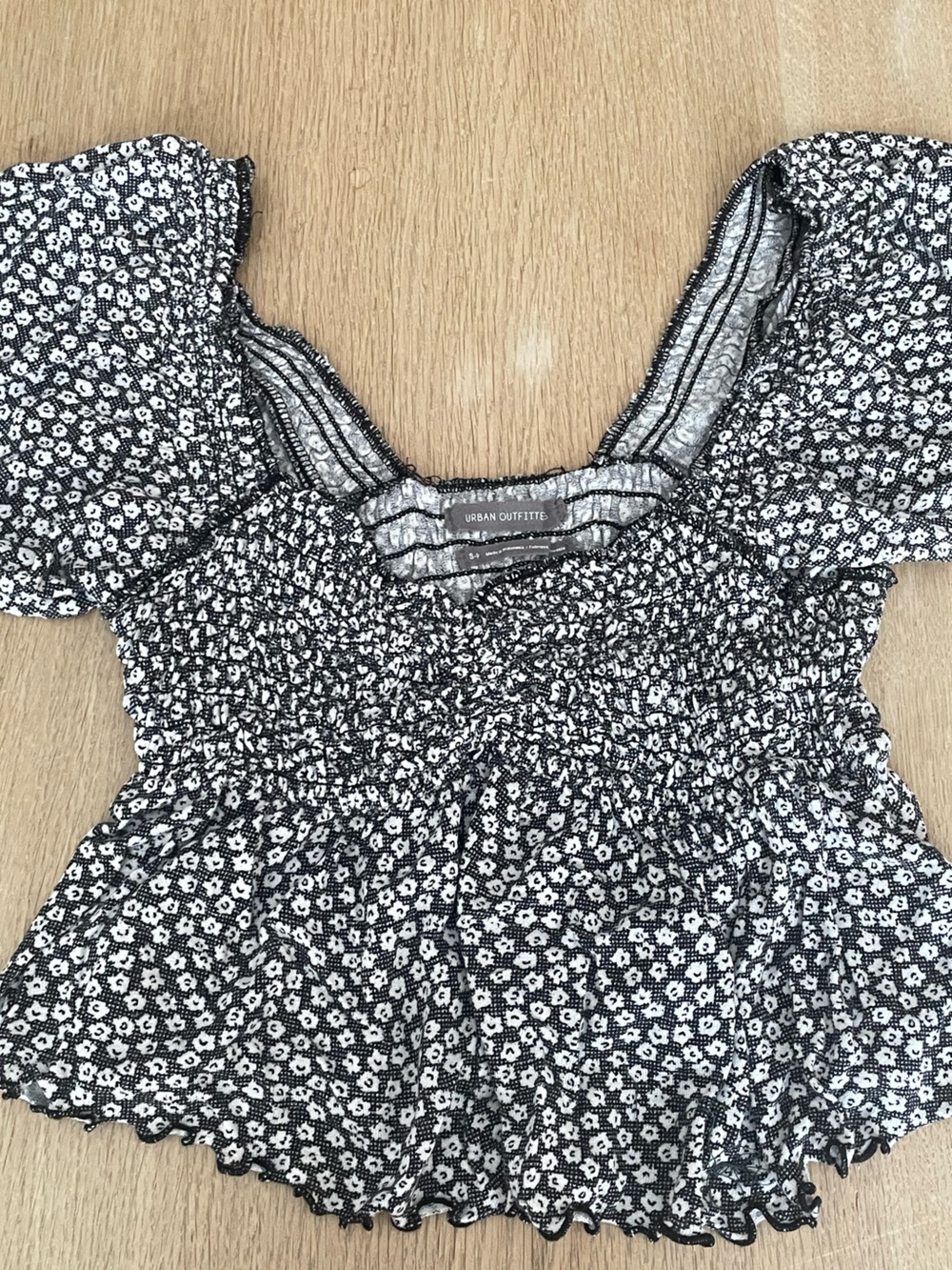 Urban Outfitters Black & White floral flowy crop top